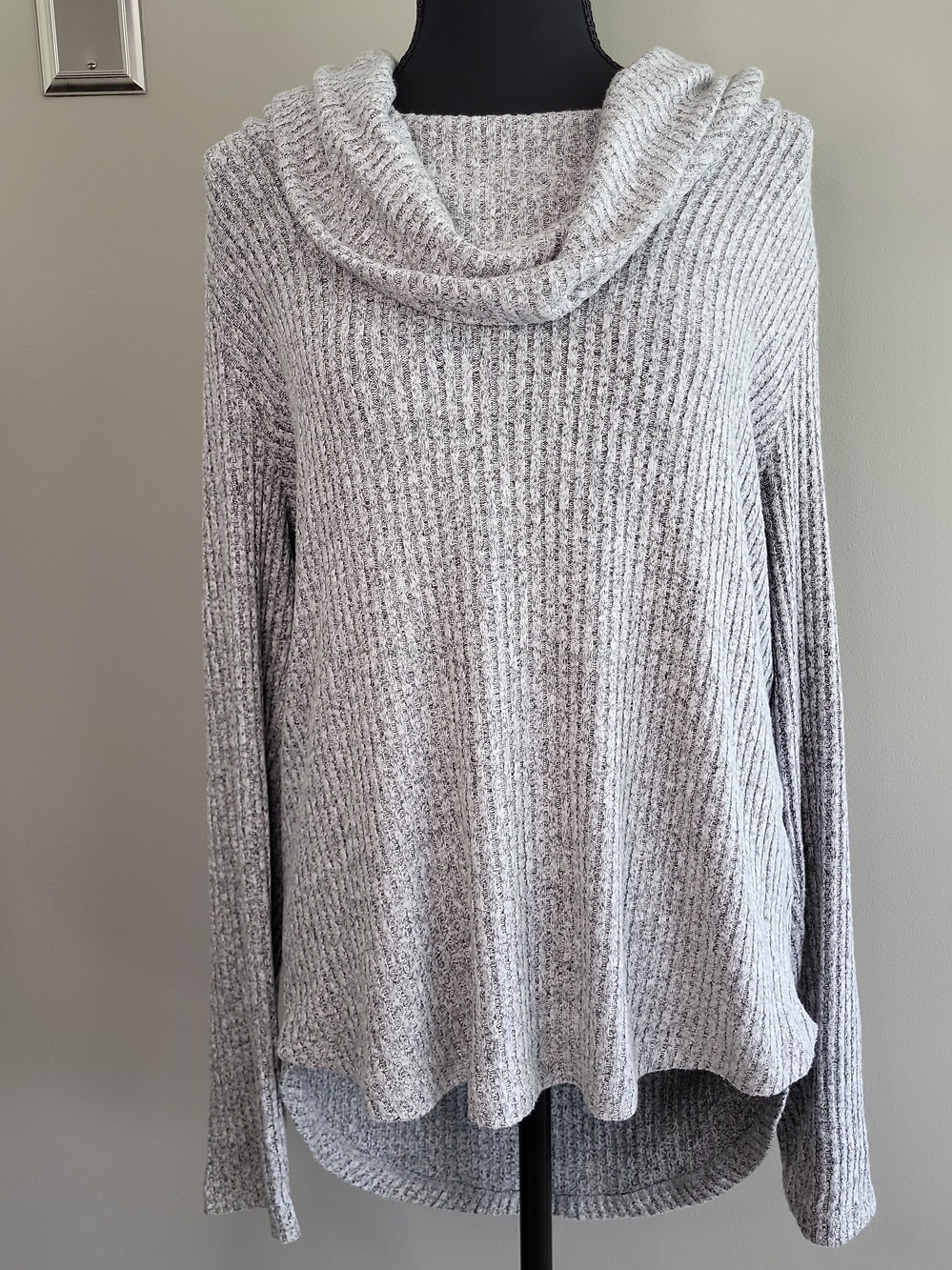 Lucky Brand M Cowl Neck Sweater Super Soft Marled Gray Ribbed Knit Cozy Pullover